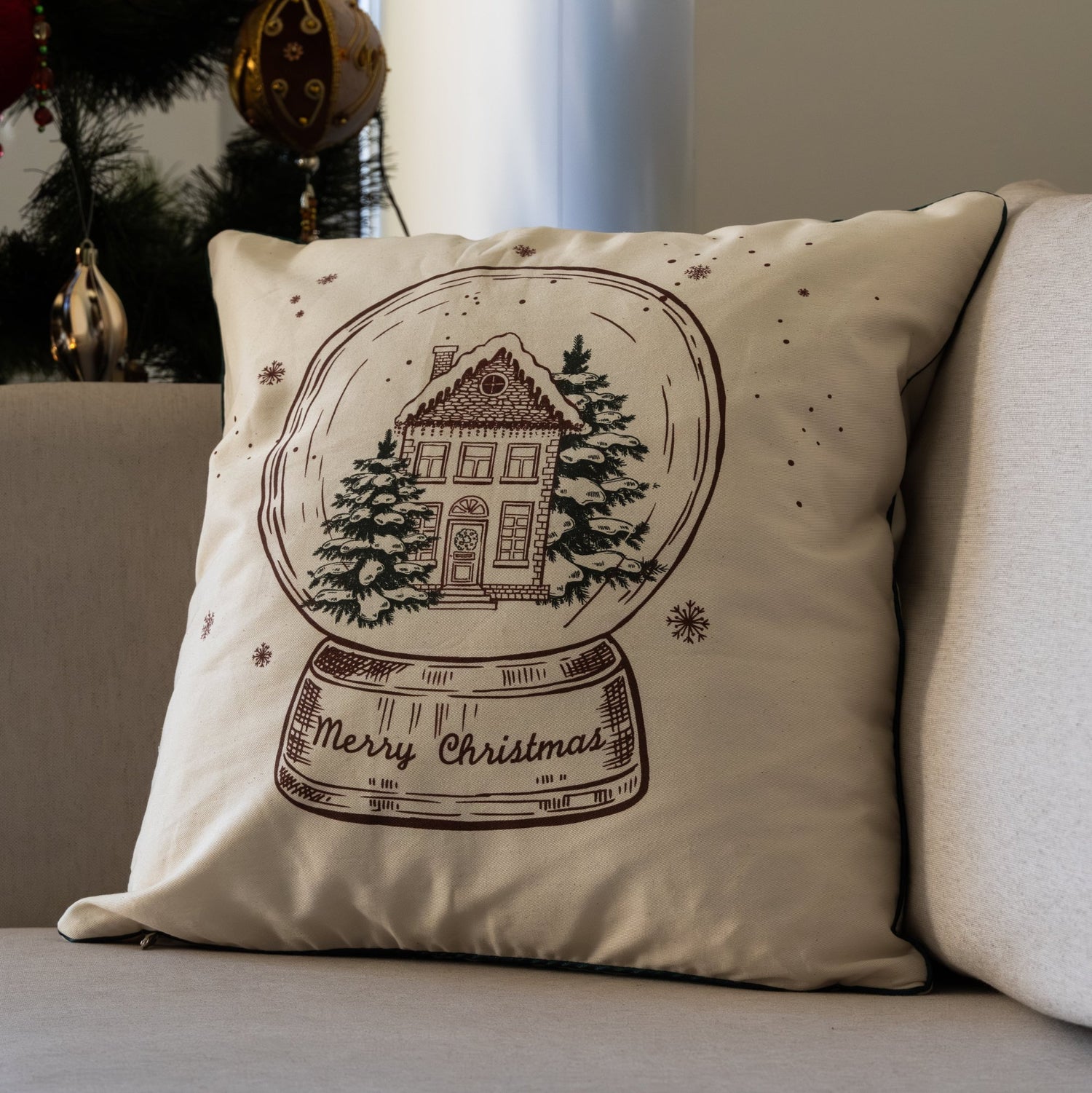 Funda decorativa para cojín navideña Bola de Nieve