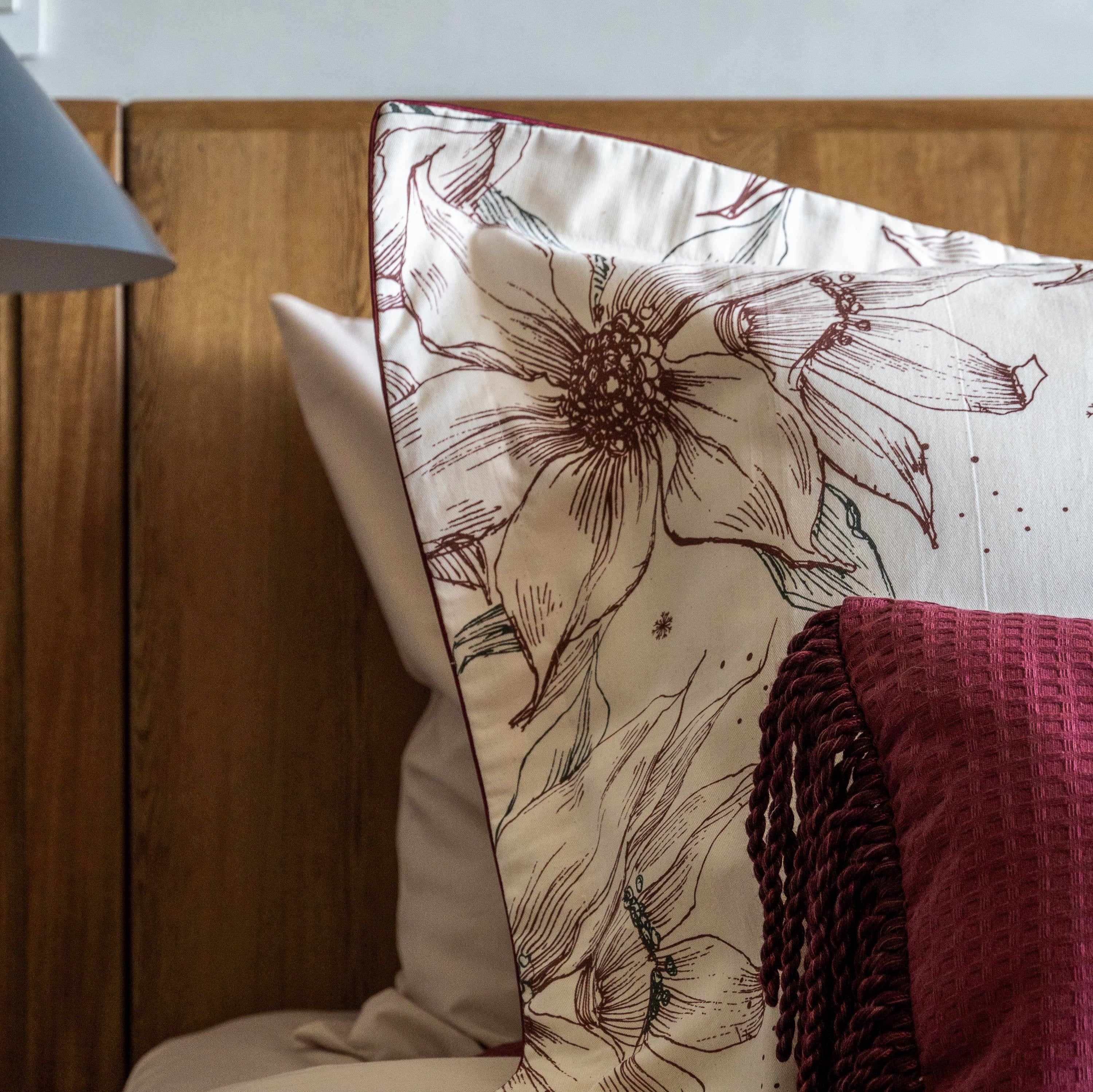 Juego x2 fundas para almohada navideñas poinsetias