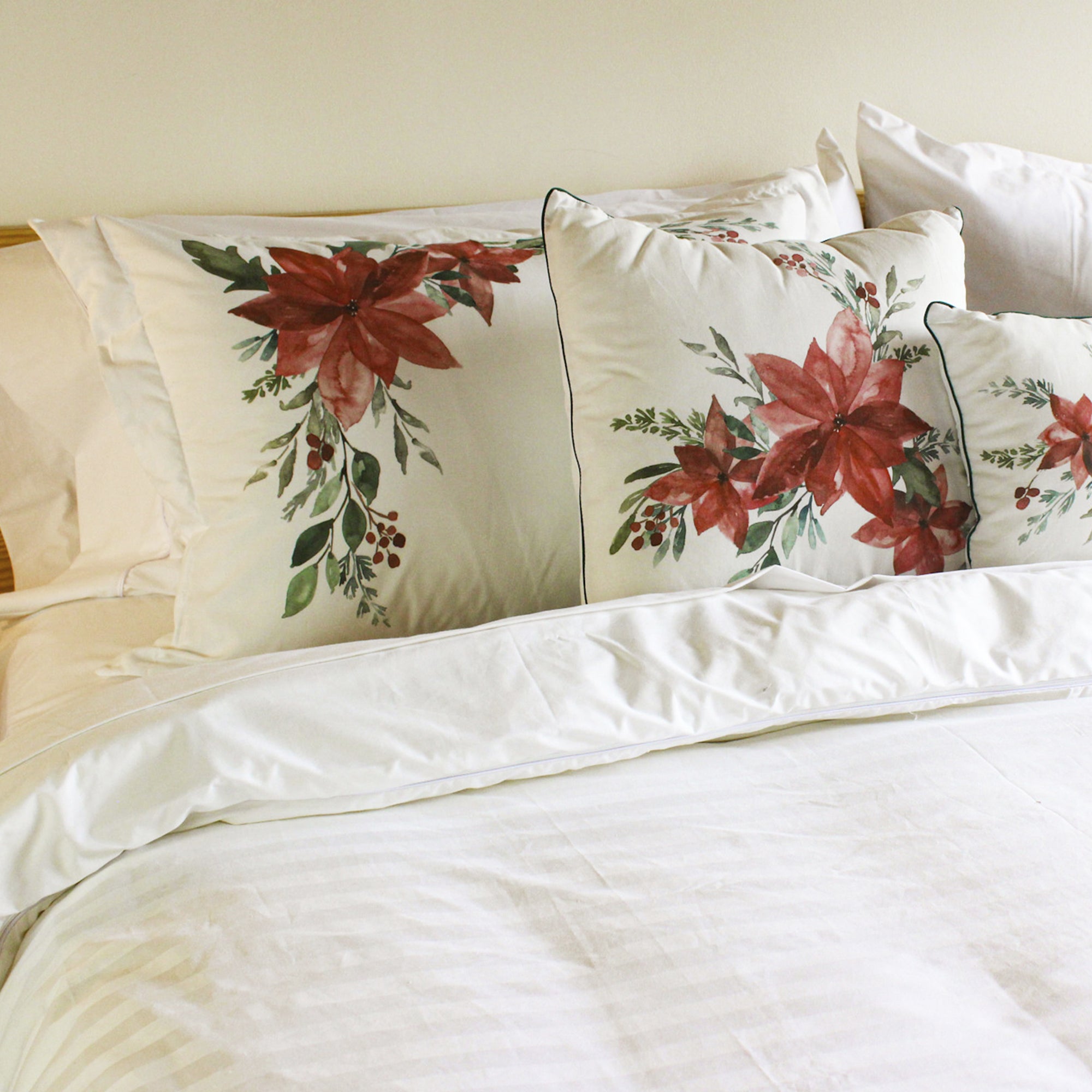 Juego x2 almohadones Aquarela Poinsetias