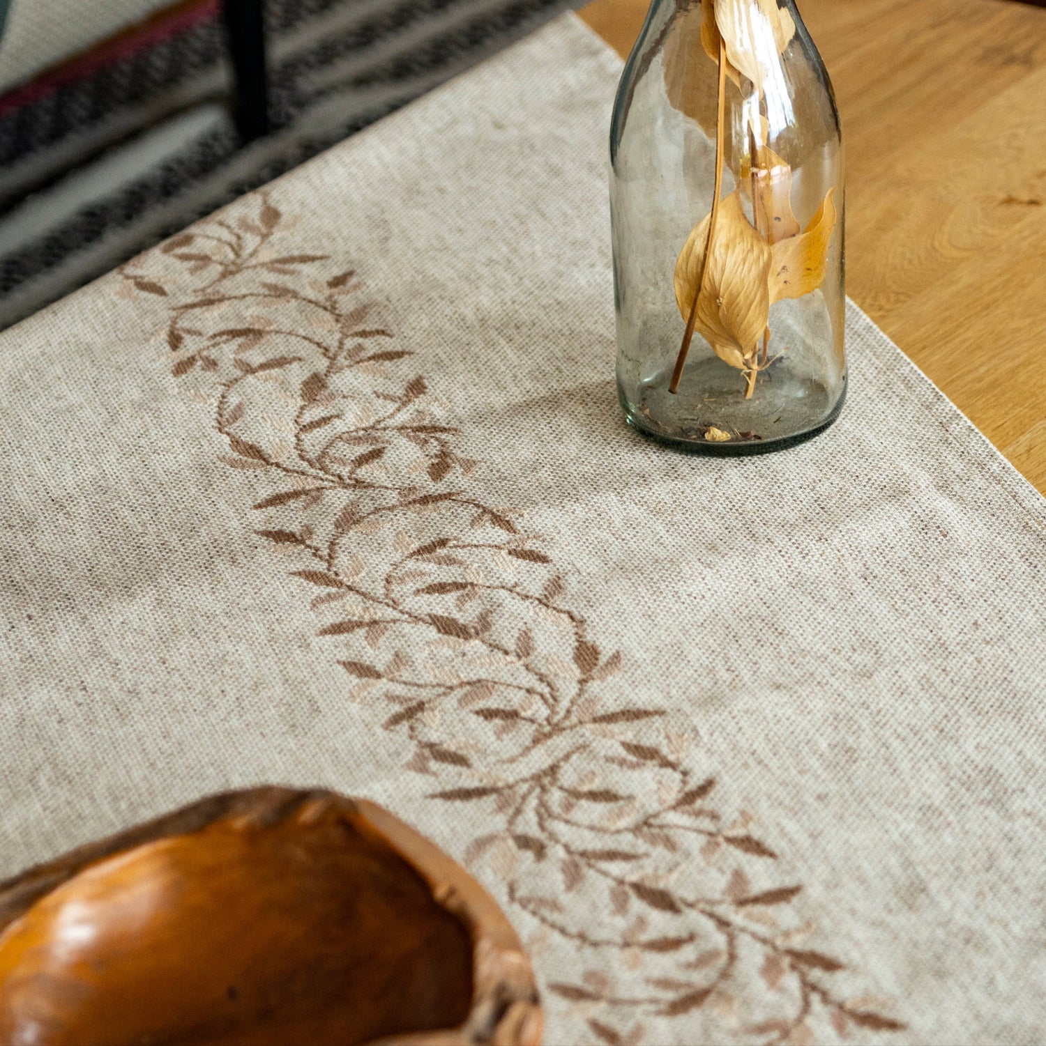 Camino de mesa para bordar en Lino