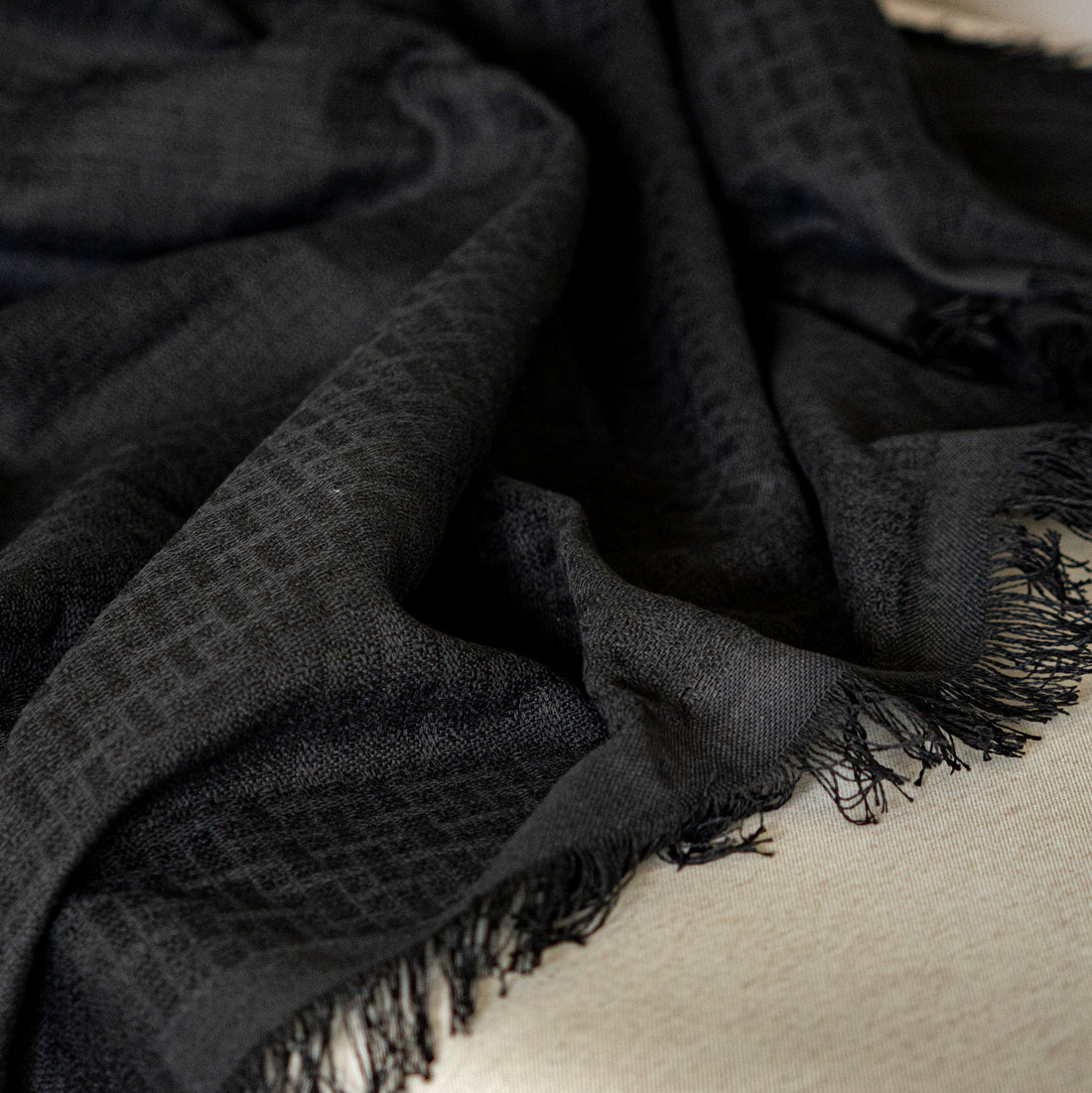 Manta tejida Unicolor 100% algodón color negro