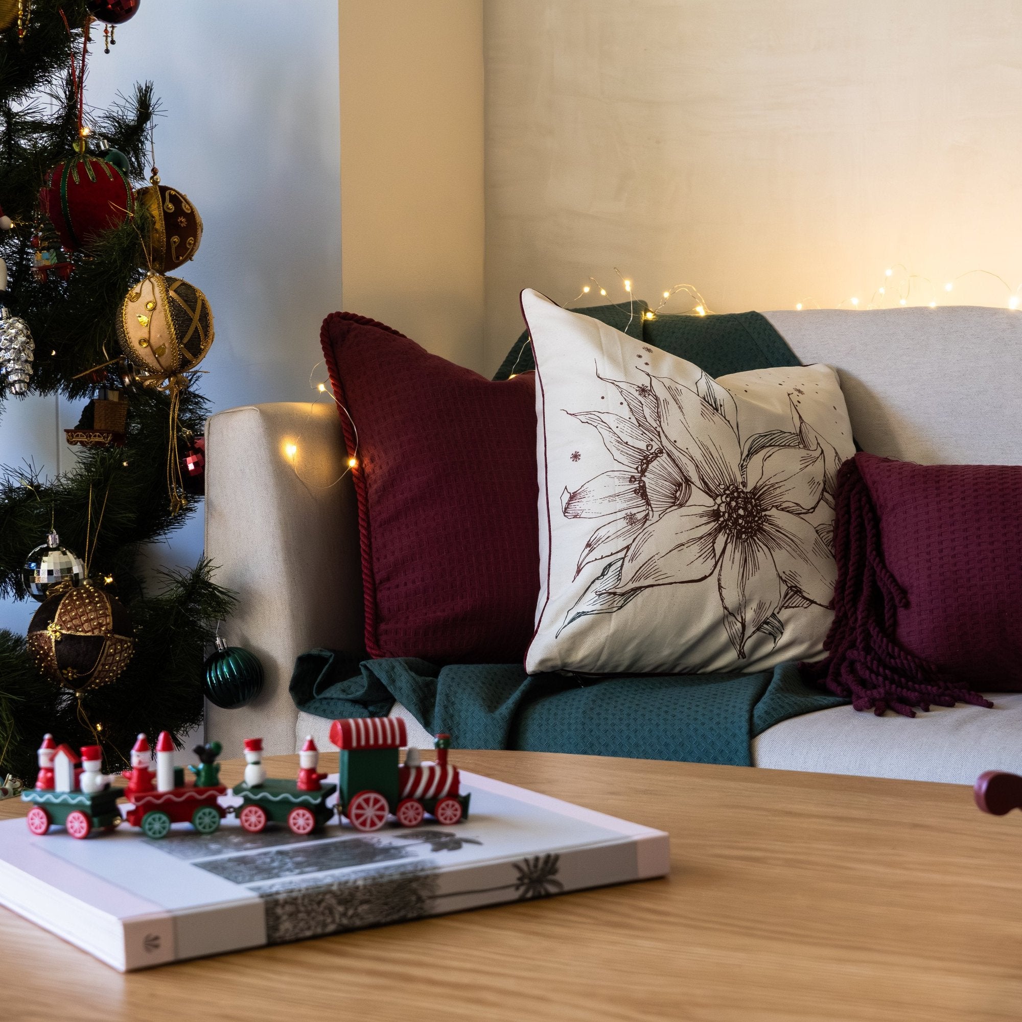 Funda decorativa para cojín navideña Poinsetias