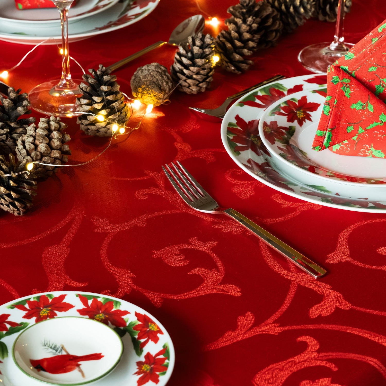 Mantel decorativo navideño en jacquard rojo