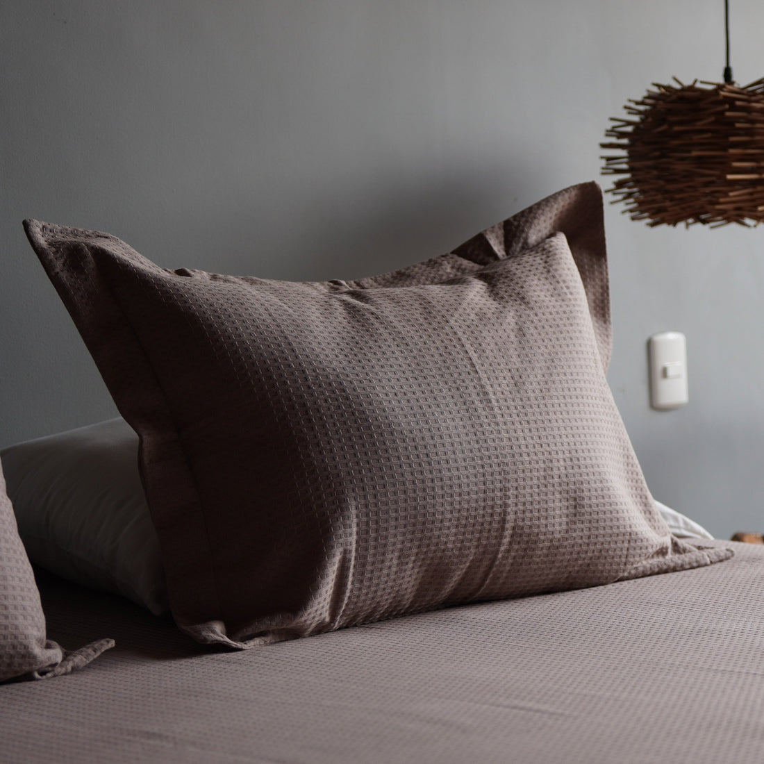 Juego de colcha Génova Piquet 100% algodón (tipo waffle) color Taupe