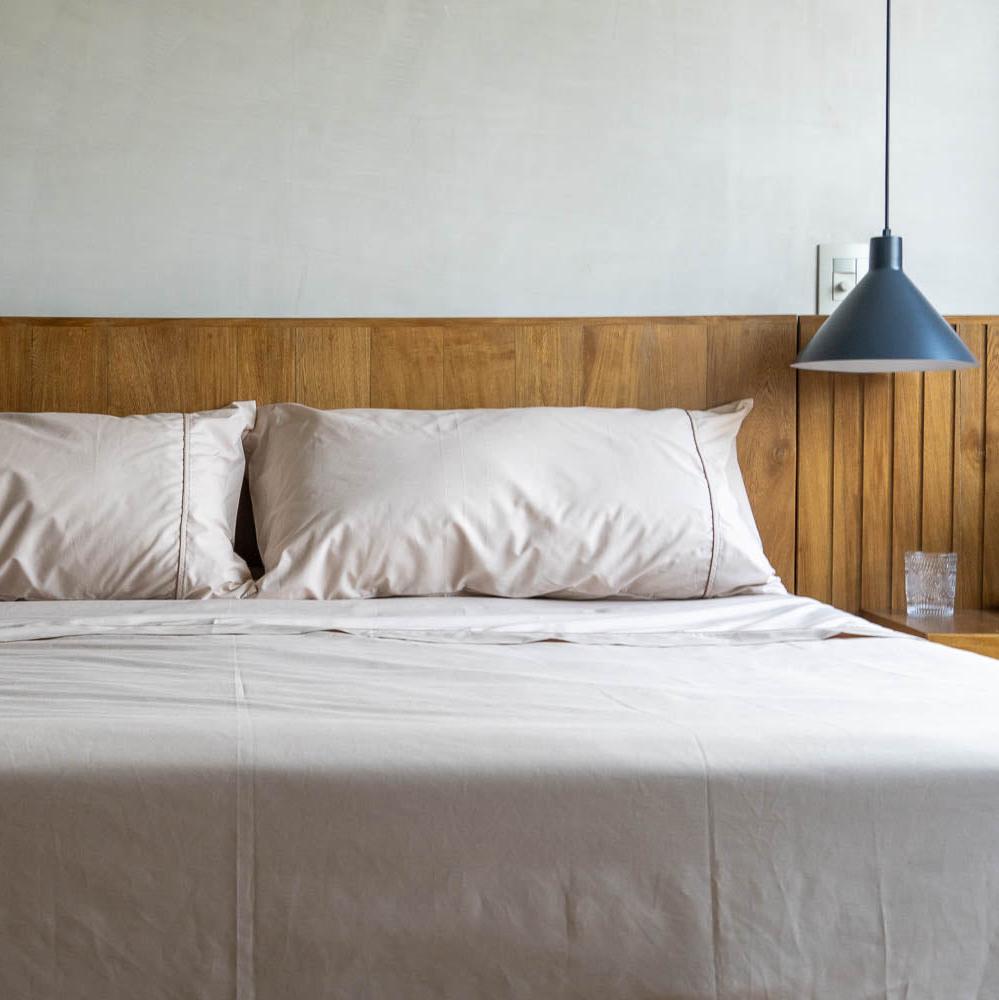 Juego de sábanas Lumiere 200 hilos 100% algodón Amendoa