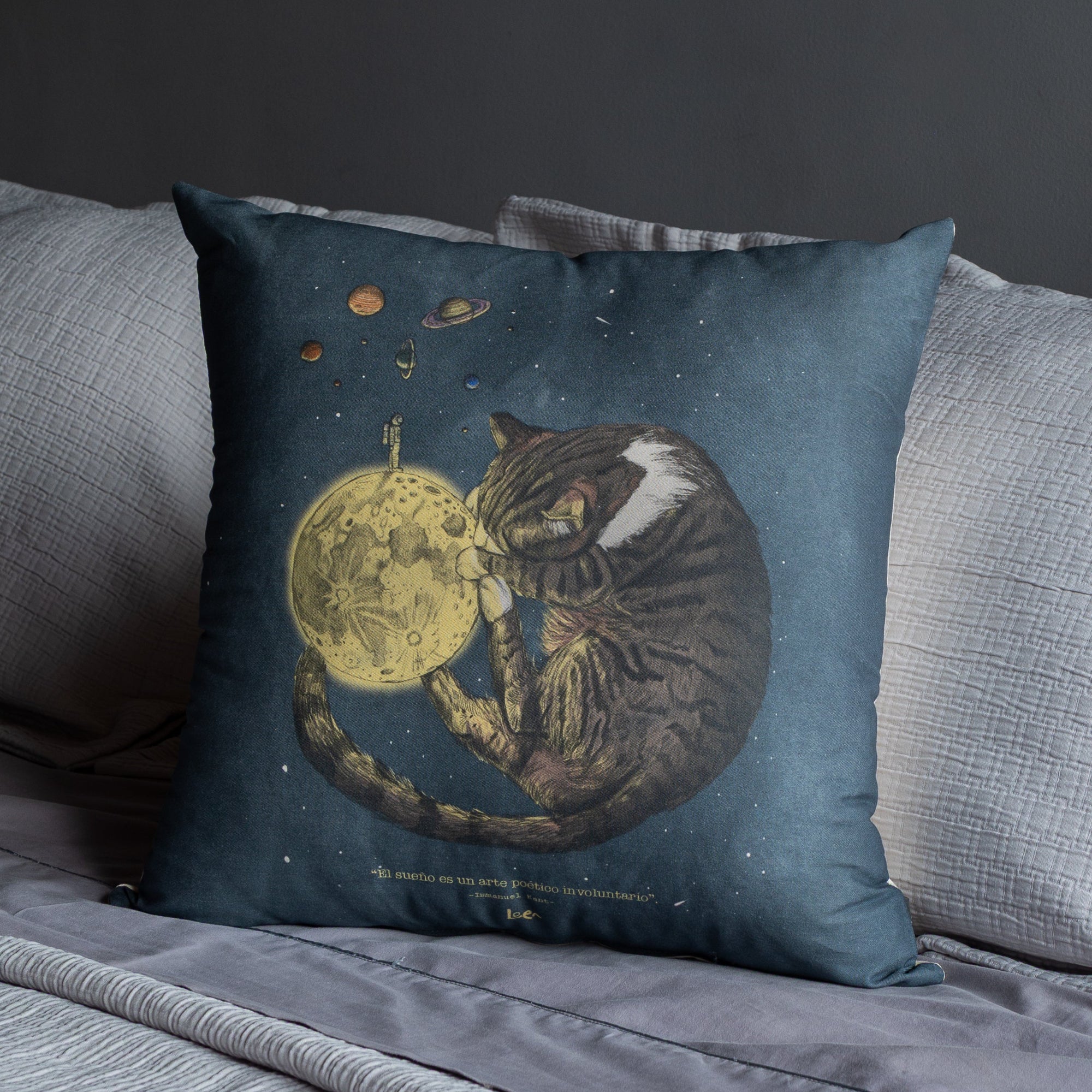 Funda Cojin Cuadrada Ilustrada Durmiente By Leen