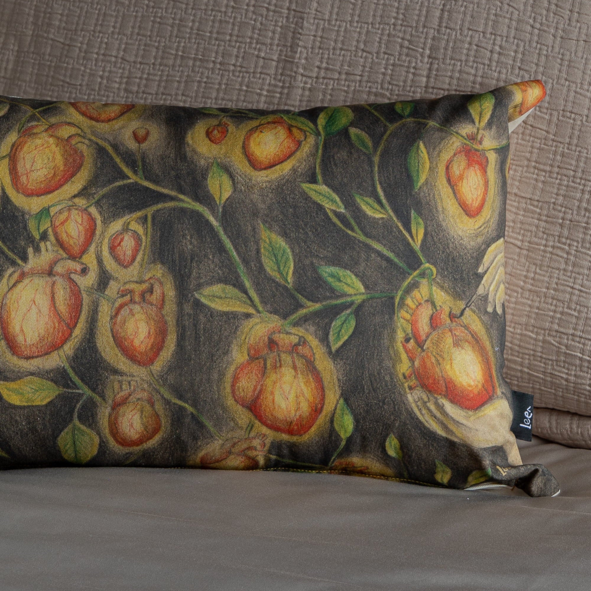 Funda Cojin Rectangular Ilustrada Corazon Luz By Leen