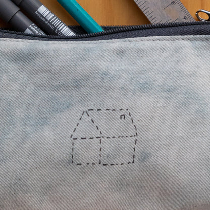 Mini Cartuchera Ilustrada Casa By Leen