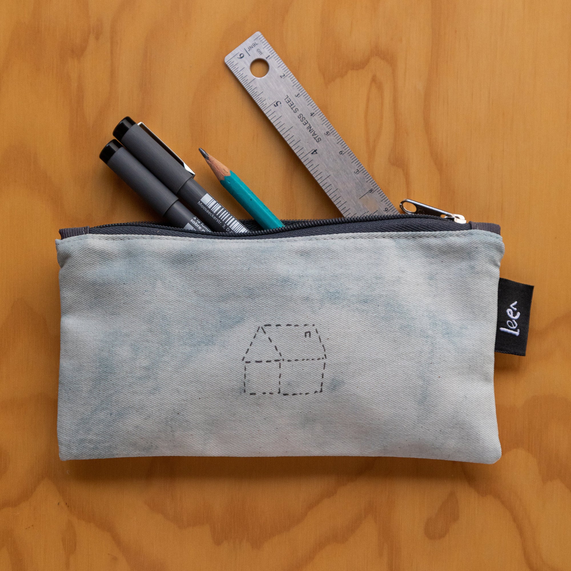 Mini Cartuchera Ilustrada Casa By Leen