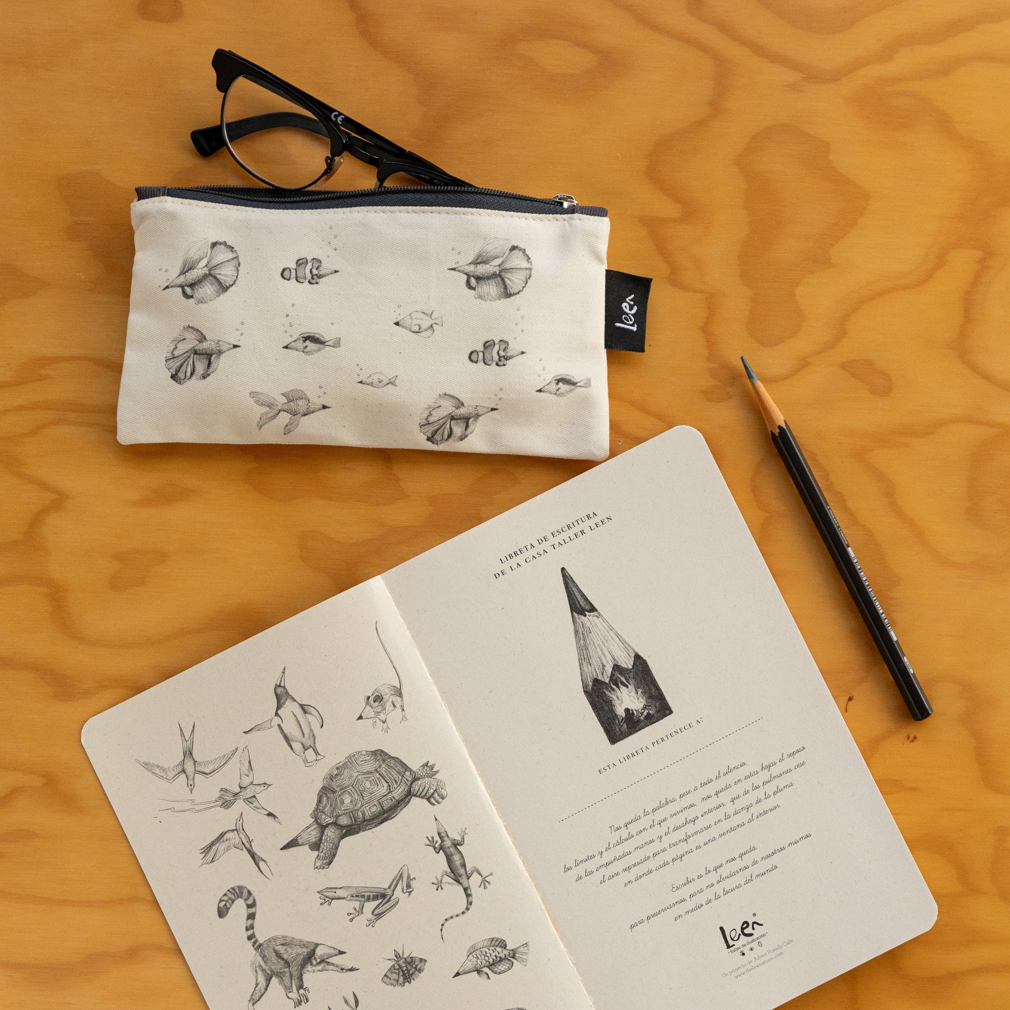 Mini Cartuchera Ilustrada Lapiz Peces By Leen