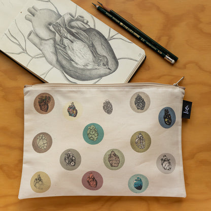 Portaútiles Ilustrado Corazones By Leen