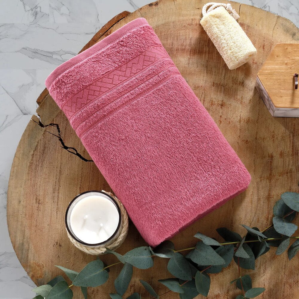 Toalla de baño Viena de algodón de 400 gr/m2 color carmín